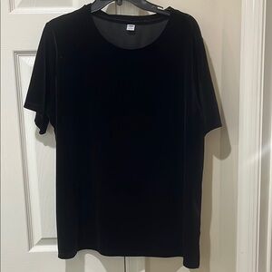 Old Navy Black velvet textured Short Sleeve Tee